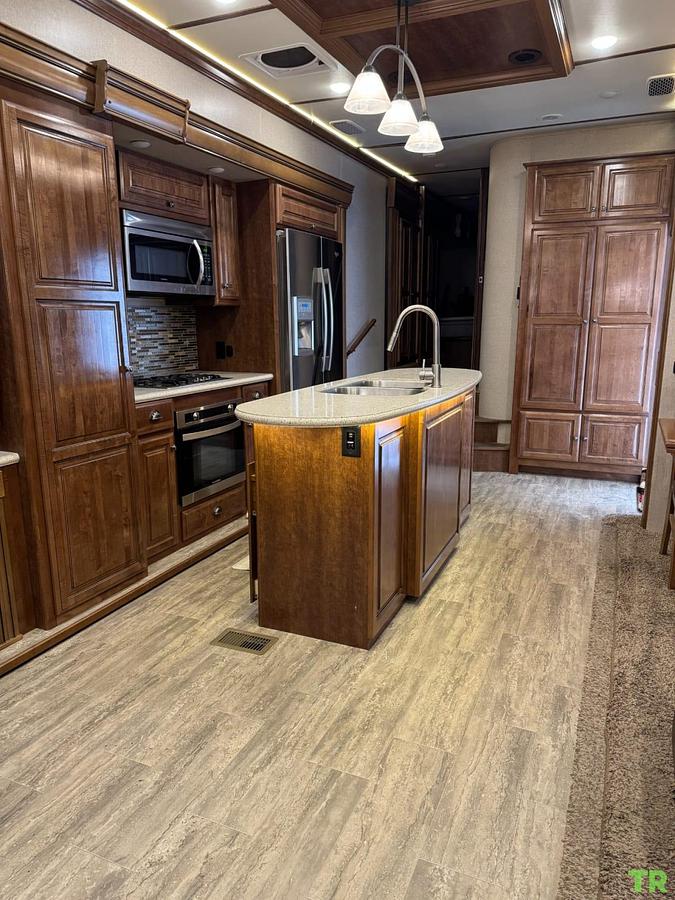 Used 2017 CrossRoads Redwood 382RL