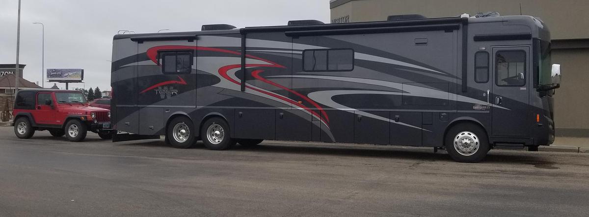 Used 2010 Winnebago Tour 42AD