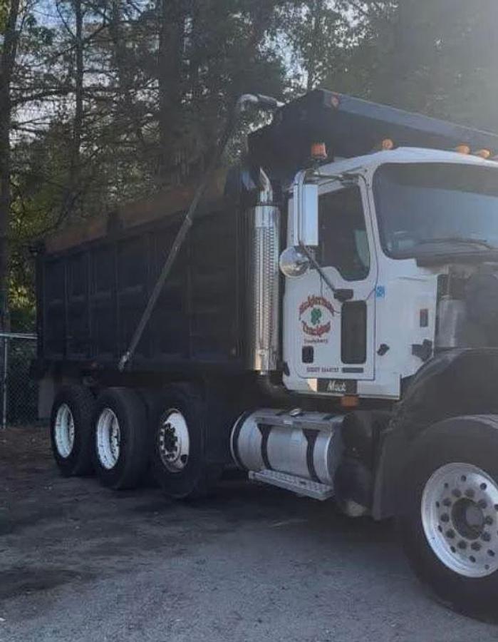 Used 2006 Mack Granite CV713