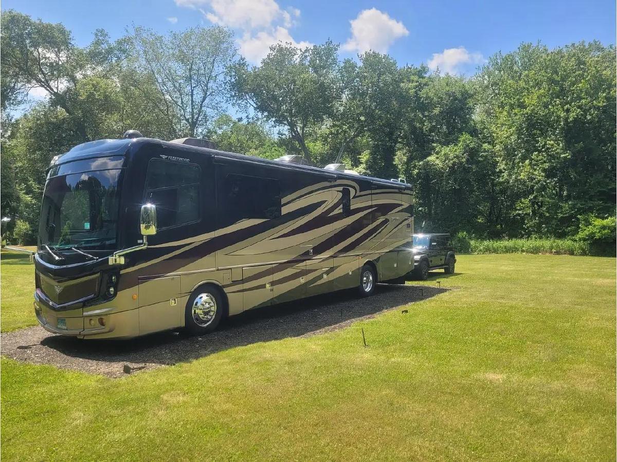 Used 2017 Fleetwood Discovery 37R Class A Motorhome