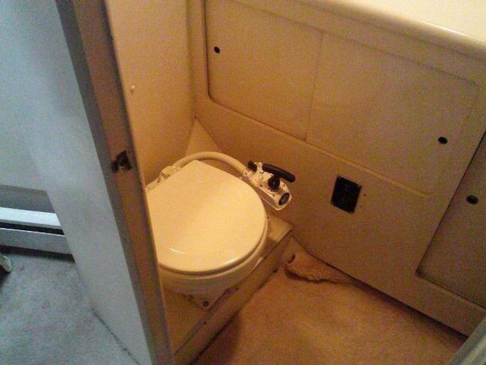 Used 1996 Pacemaker Flybridge 53