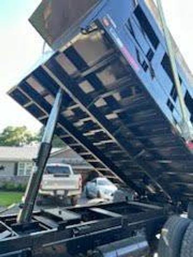 Used 2015 Freightliner BUSINESS CLASS M2 106