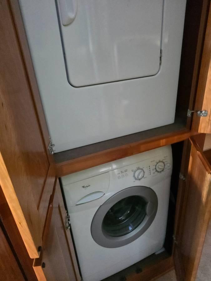 Used 2009 Holiday Rambler Scepter 42PDQ Class A Motorhome