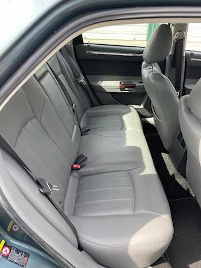 Used 2009 Chrysler 300C (formerly owned by President Barack Obama)