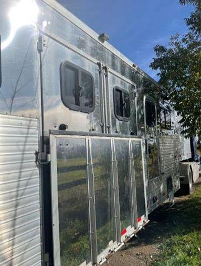 Used 2005 Silverado 4 Horse Trailer with Living Quarters and 1999 International L26 Western Hauler