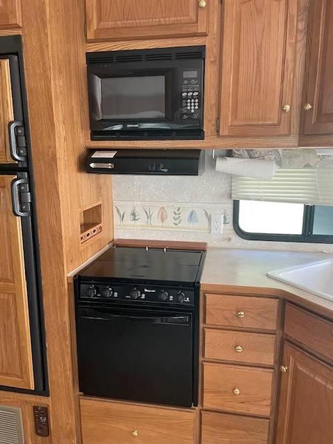 Used 2004 Fleetwood Wilderness