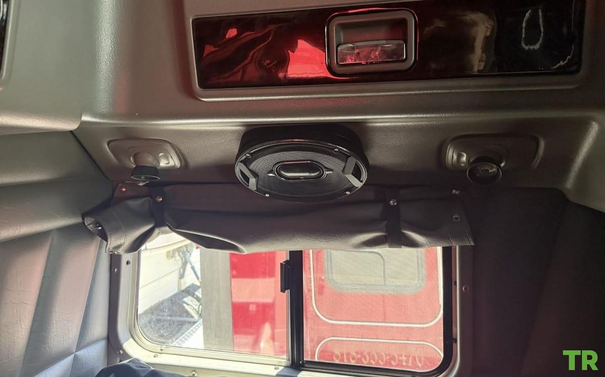 Used 2022 Peterbilt 389