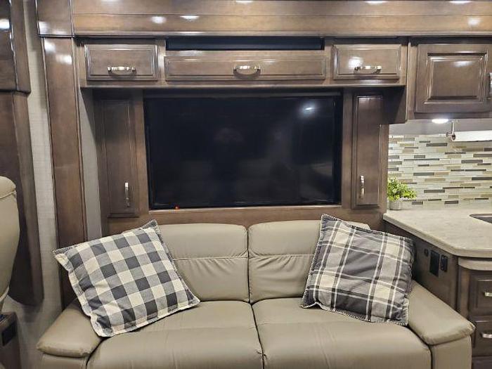 Used 2020 Entegra Reatta XL 39T2