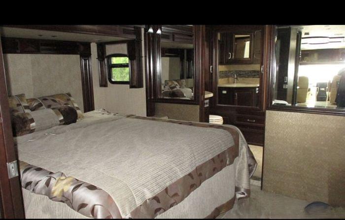 Used 2014 American Coach American Revolution 42W