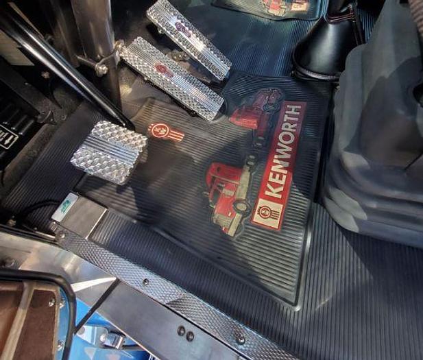 Used 1996 KENWORTH T800 and 2020 Great Dane Dry Van