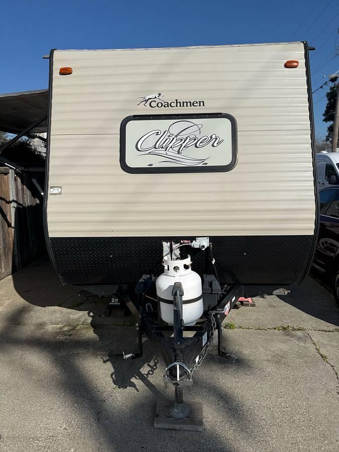 Used 2017 Coachman Clipper Ultra-Lite model 17FB
