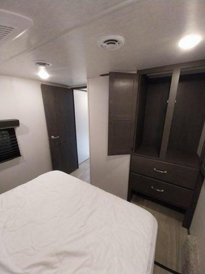 Used 2024 Keystone Cougar Sport 2400RE