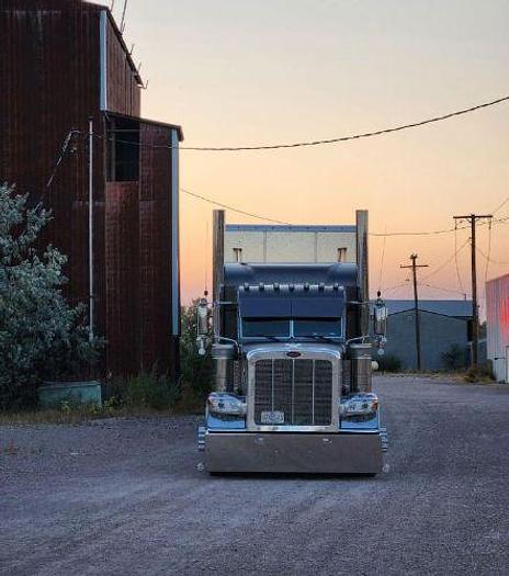 Used 2014 Peterbilt 389