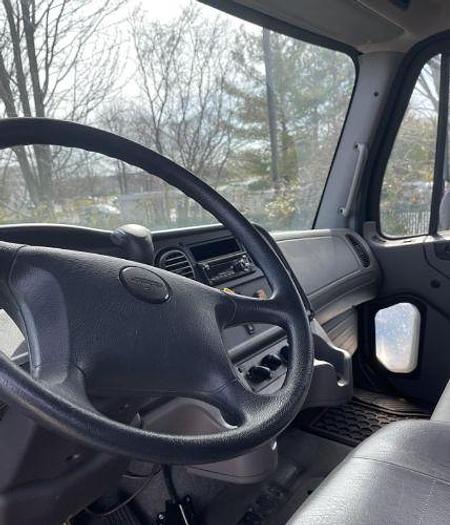 Used 2019 Freightliner BUSINESS CLASS M2 106