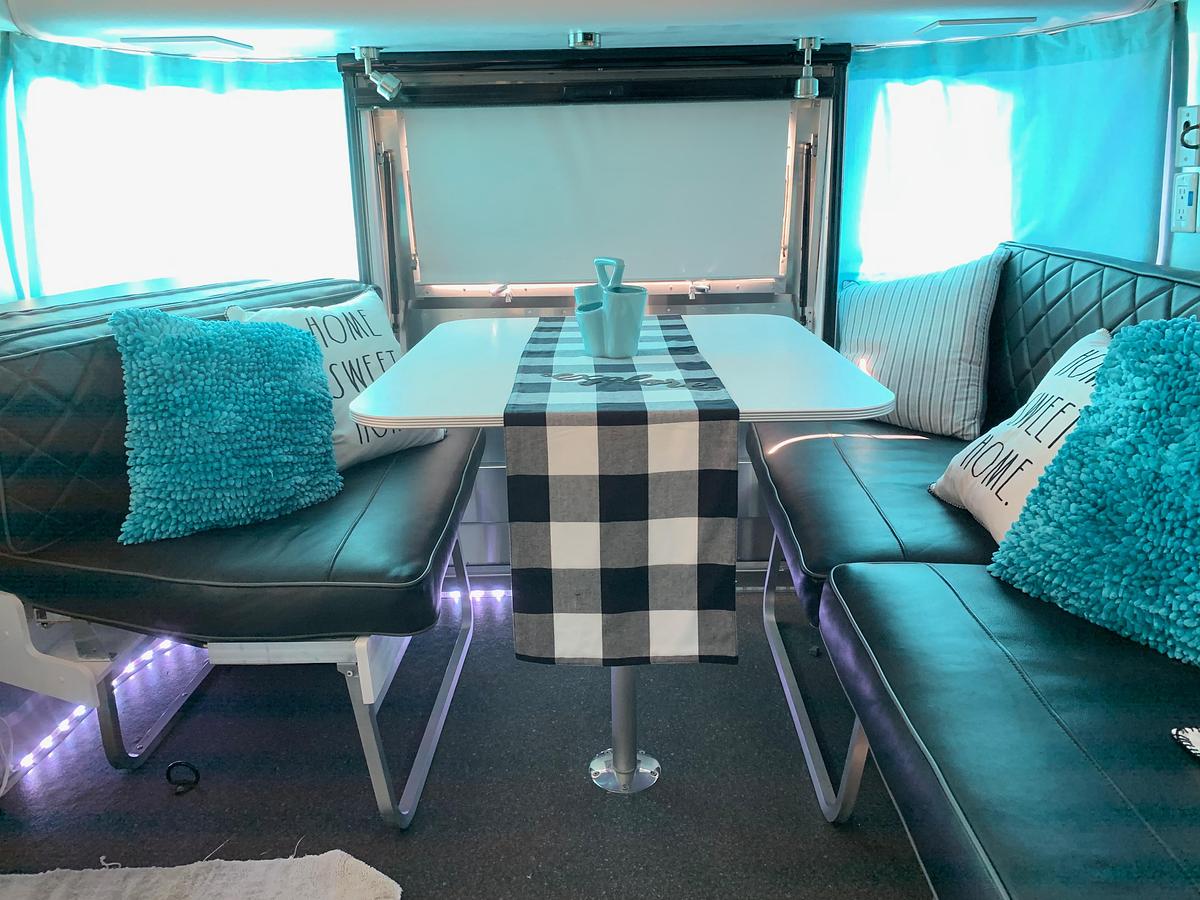 Used 2012 Airstream Eddie Bauer 25"