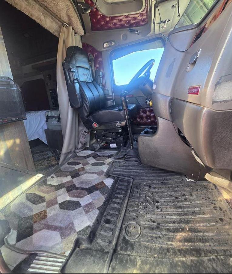 Used 2007 Kenworth W900B