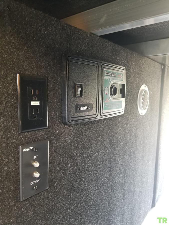 Used 2020 Keystone Montana 3760FL Fifth Wheel