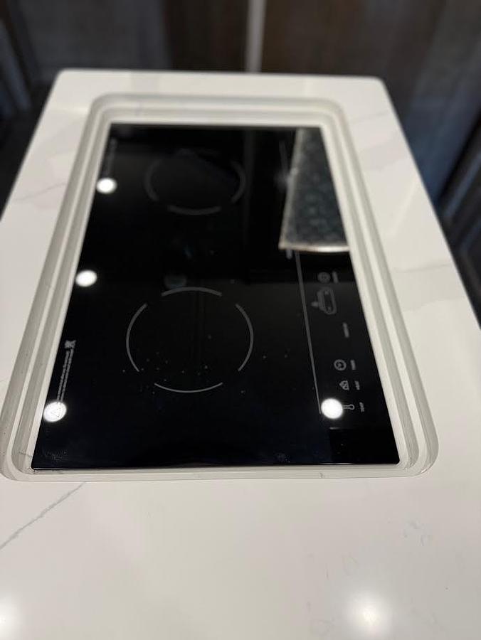 Used 2022 American Coach American Dream 39RK