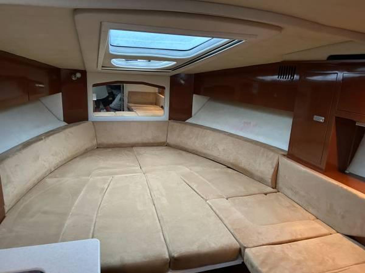 Used 2010 SEA RAY SUNDANCER 310
