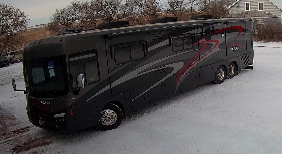 Used 2010 Winnebago Tour 42AD