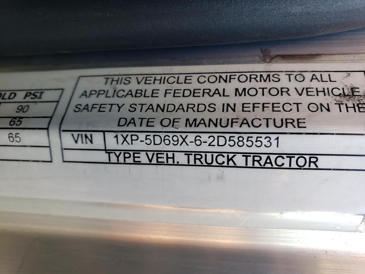 Used 2002 PETERBILT 379 Conventional Sleeper Semi