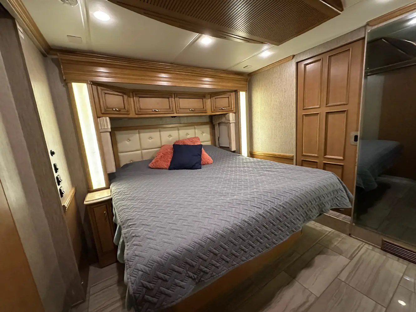 Used 2015 Newmar Ventana 4002