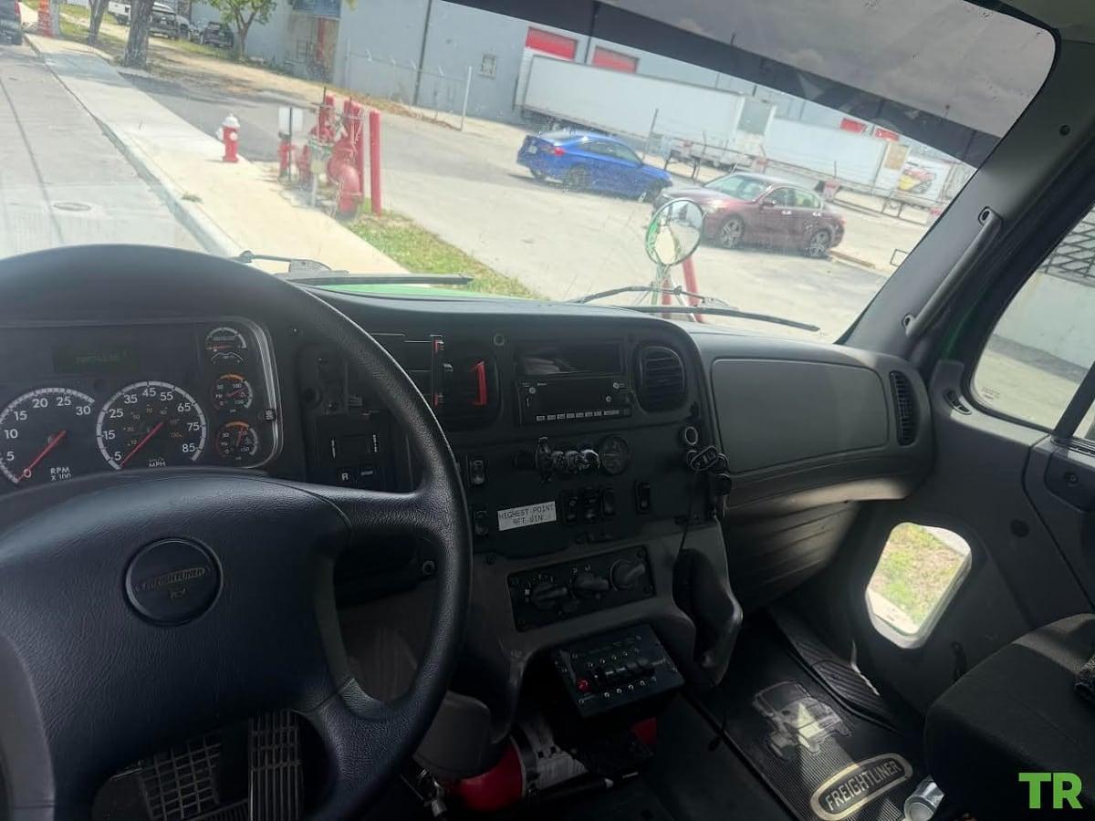Used 2016 Freightliner M2106