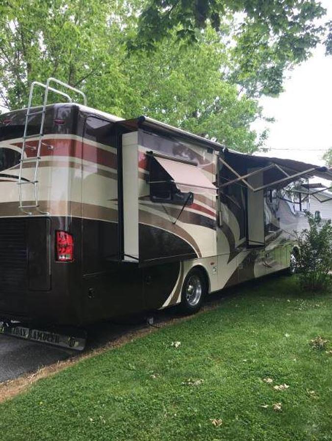 Used 2008 Holiday Rambler ENDEAVOR 40PDQ Class A Motorhome