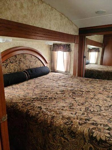 Used 2012 Keystone Cougar 327RES