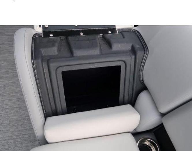 Used 2023 Lowe SS210WT Pontoon Boat