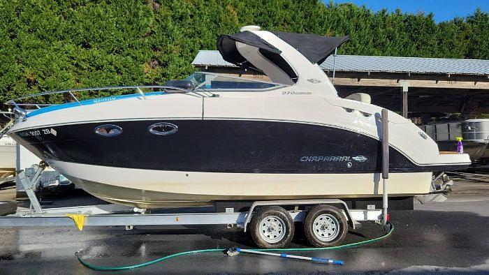 Used 2017 Chaparral 270 Signature Cruiser