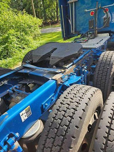 Used 2017 Peterbilt 579 Sleeper