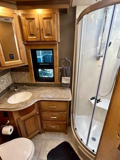 Used 2018 Tiffin Phaeton 40QKH