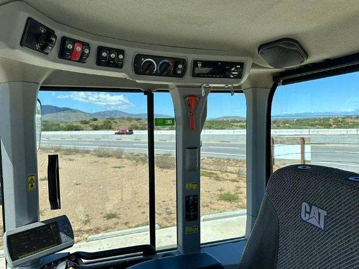 Used 2015 CATERPILLAR 930K Wheel Loader