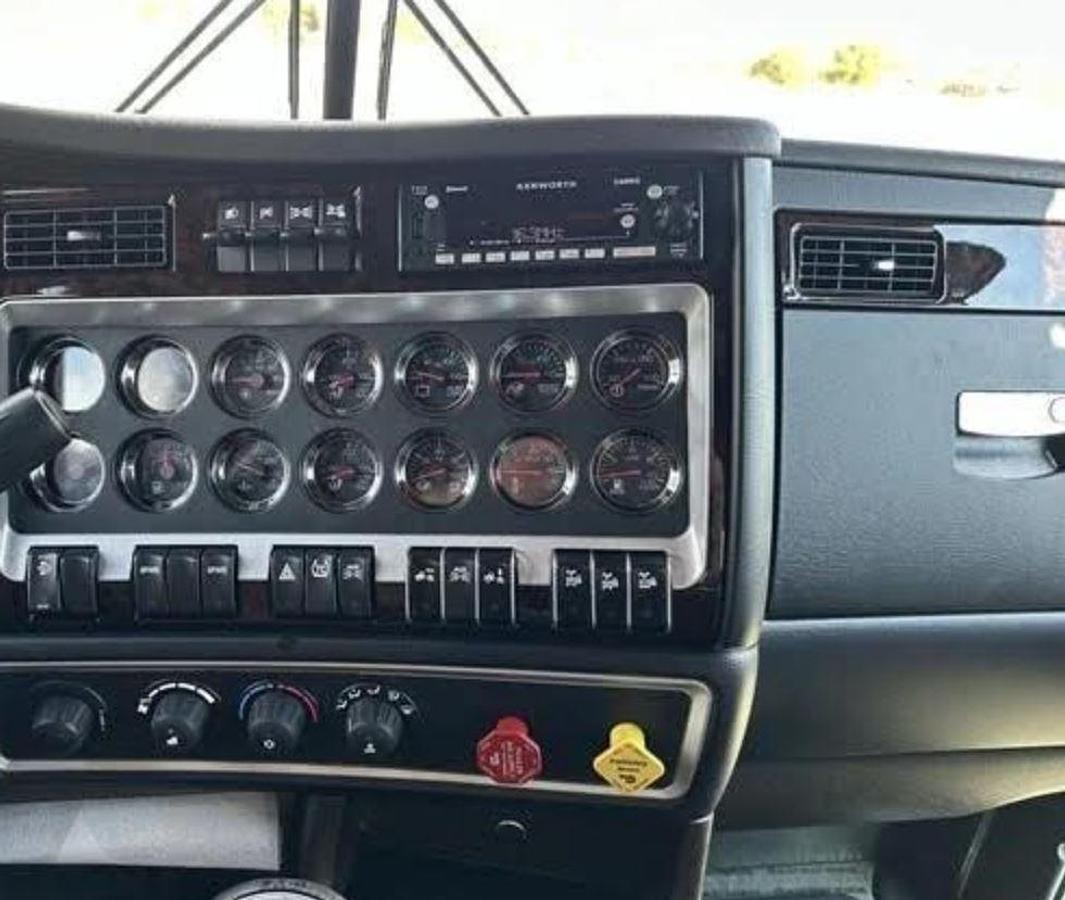 Used 2025 Kenworth W900L