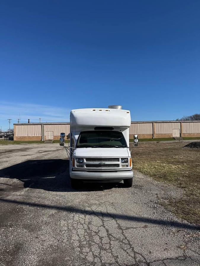 Used 2000 Chevrolet Express Food Truck