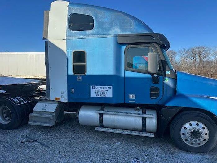 Used 1997 Freightliner Century
