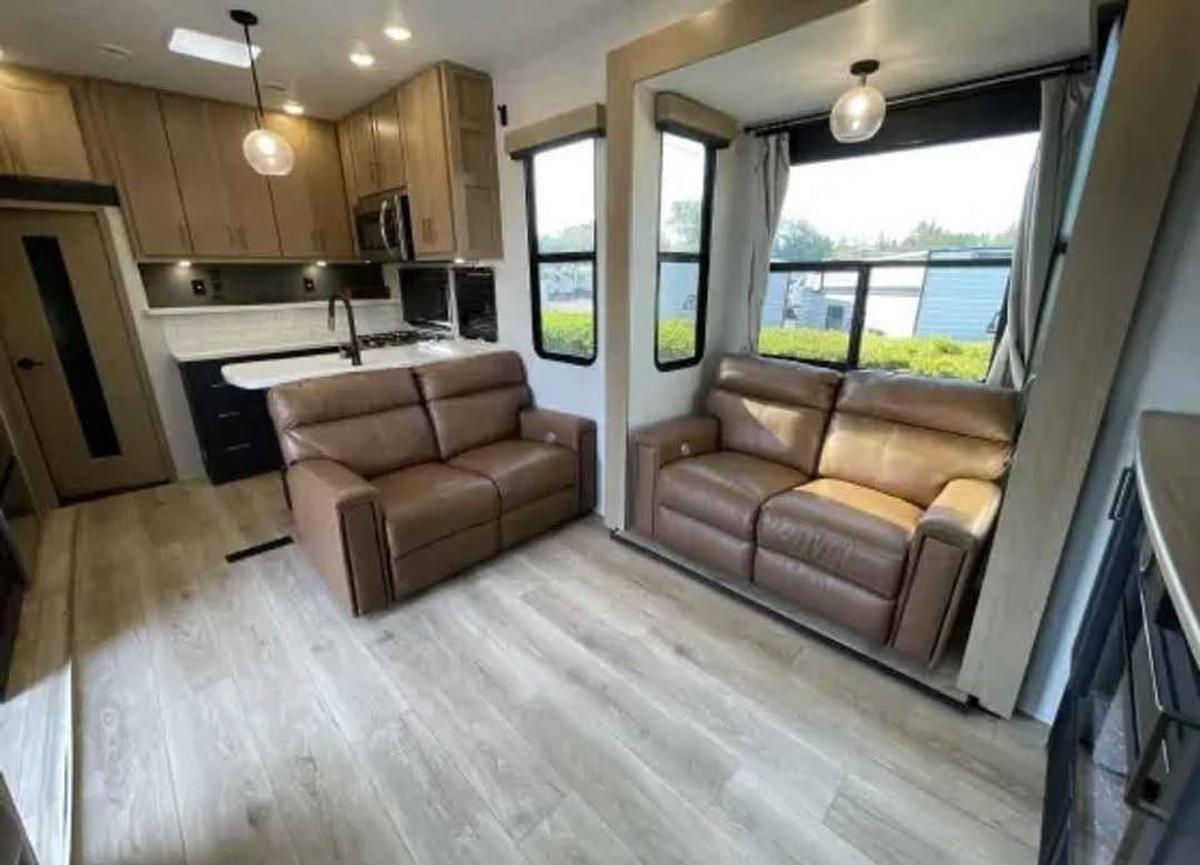 Used 2024 Heartland Cyclone 4006