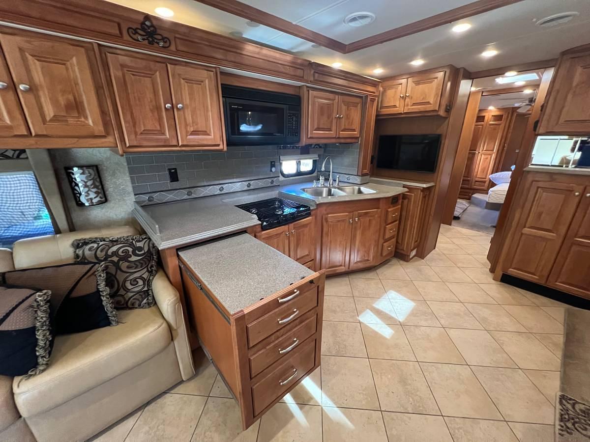 Used 2010 Tiffin Phaeton 40QTH