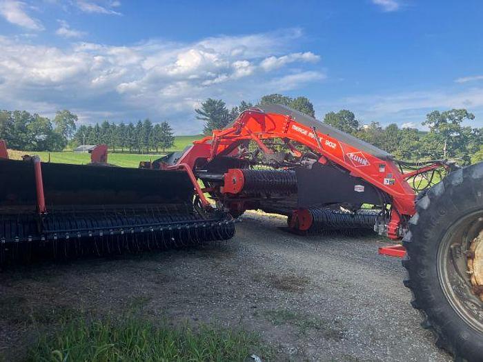 Used 2015 KUHN MM 902 Triple Merger
