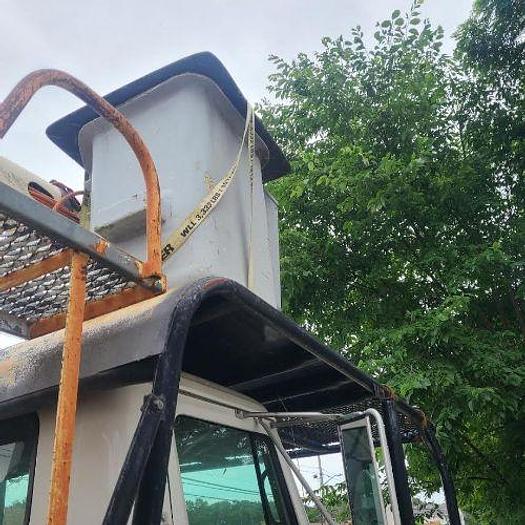 Used 2001 INTERNATIONAL DT4700 Bucket Truck with a Forestry Package