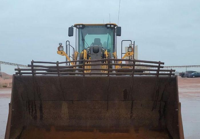 Used 2014 Volvo L350F