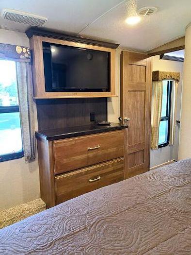 Used 2017 Keystone Montana Legacy 3661RL