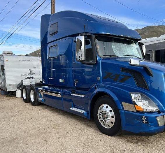 Used 2016 Volvo VNL42T780