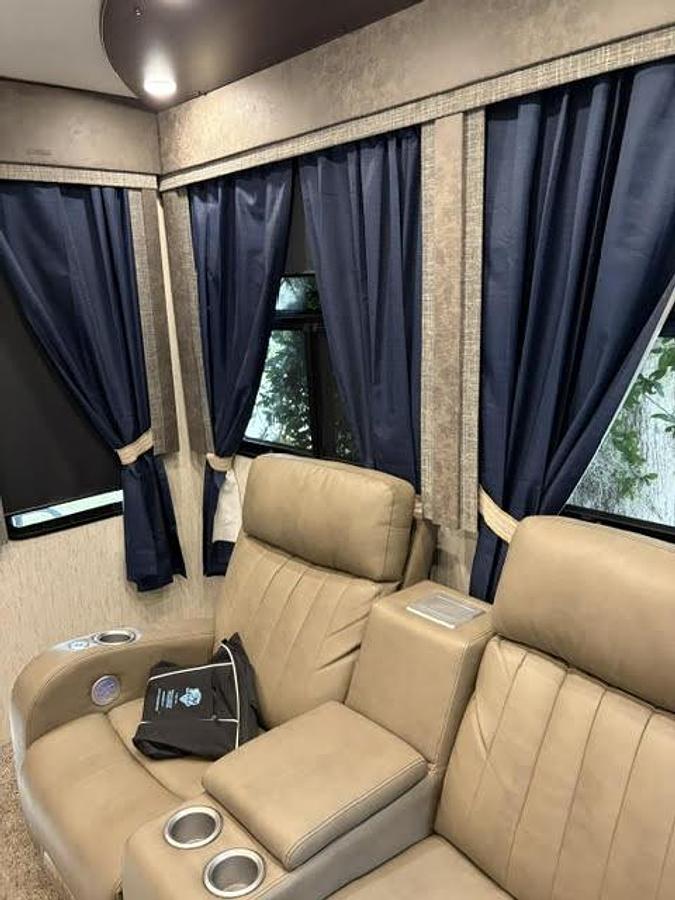 Used 2020 Grand Design Momentum 349m