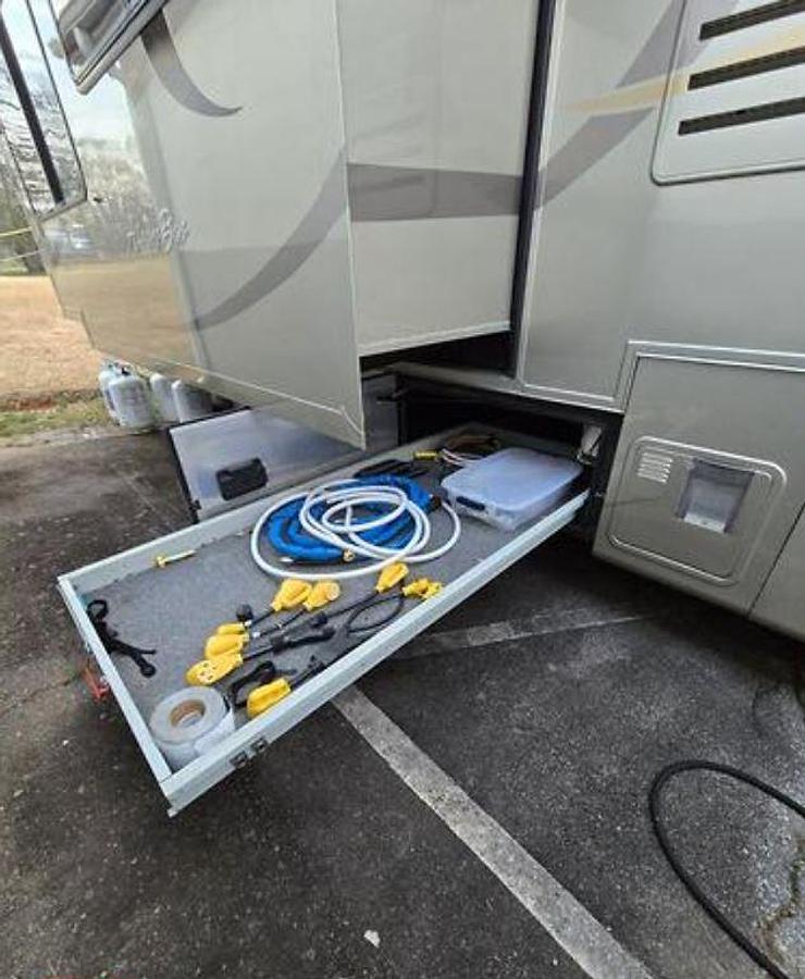 Used 2007 Tiffin Motorhomes Allegro Bus 40QSP Class A Motorhome