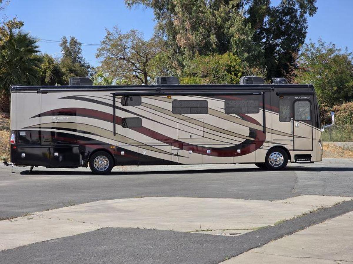 Used 2015 Fleetwood Discovery 40G Class A Motorhome