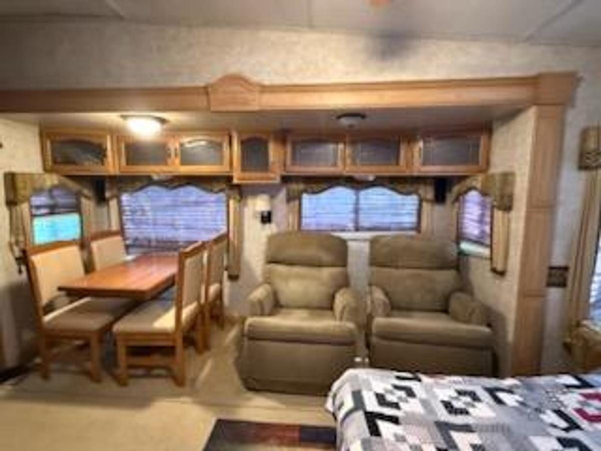 Used 2007 Keystone Montana 3400RL