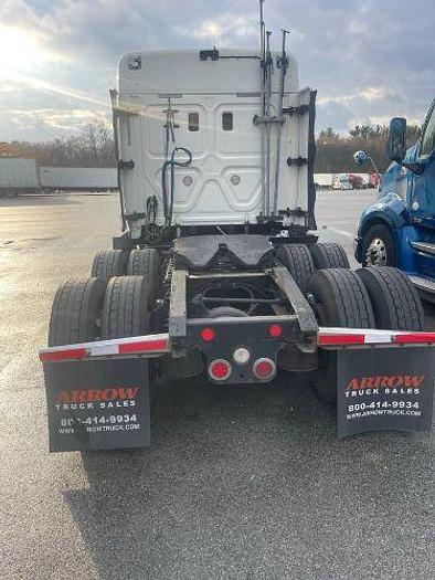 Used 2016 Freightliner Cascadia