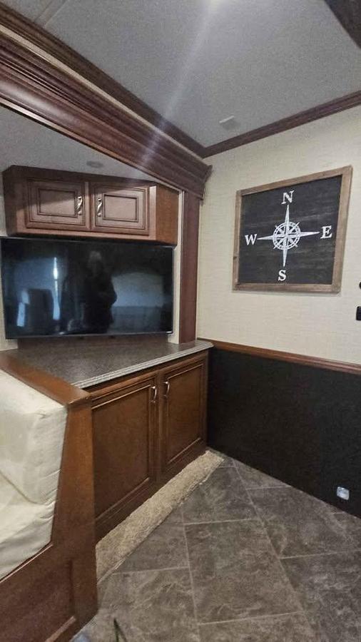 Used 2014 Newmar Ventana LE3436